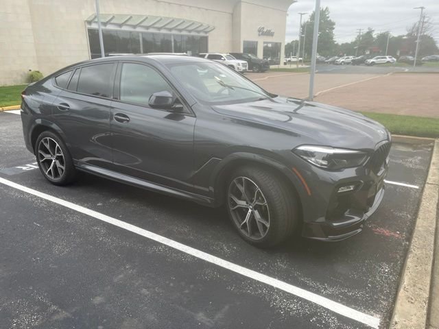 Used 2021 Gray BMW xDrive40i image 2