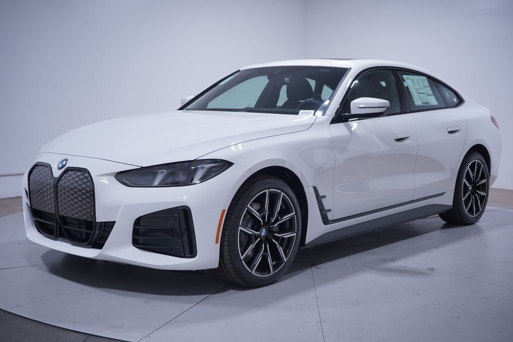 New 2026 Alpine White BMW eDrive40 image 1