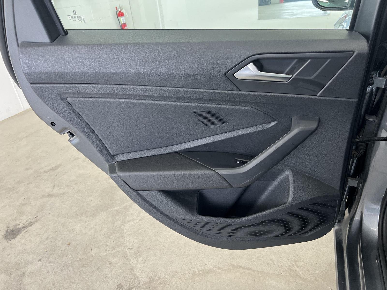 2023 Volkswagen Jetta SE - Photo 25