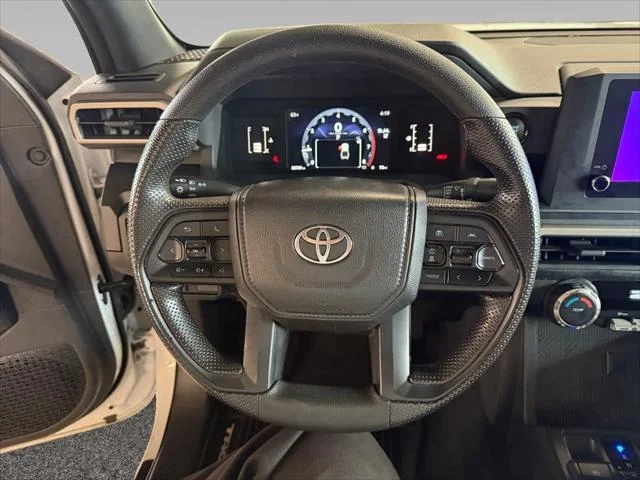 2025 Toyota Tacoma SR - Photo 13