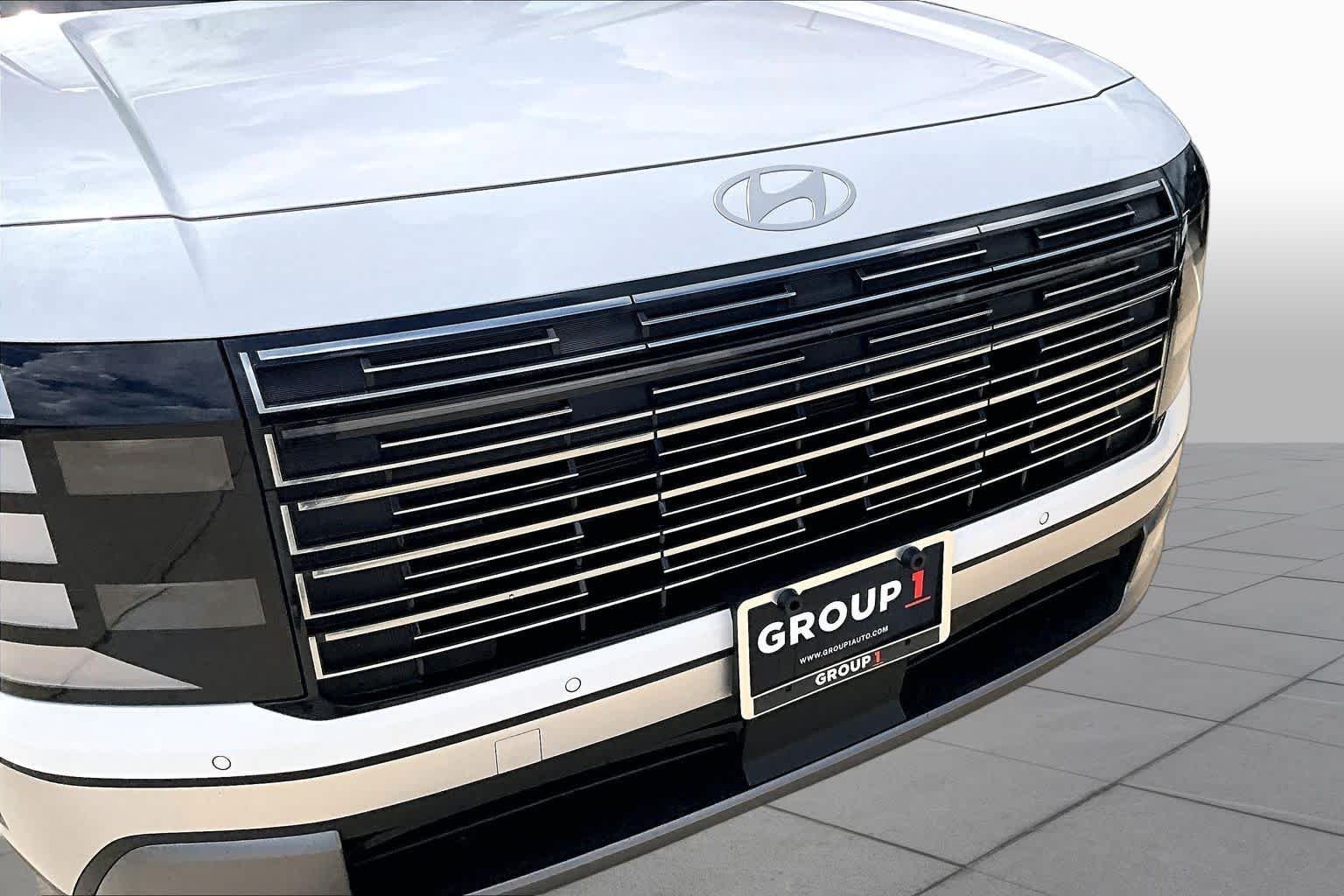Used 2026 Creamy White Pearl Hyundai SEL 7P image 29