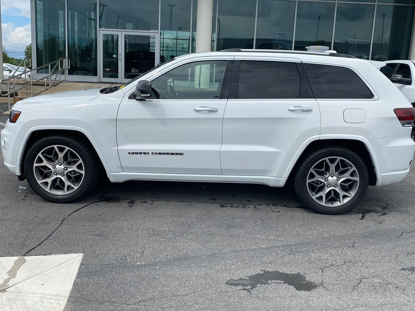Used 2021 Bright White Clearcoat Jeep Overland image 4