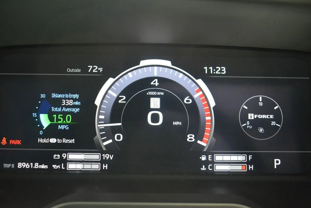 2024 Toyota Tundra Limited - Photo 12
