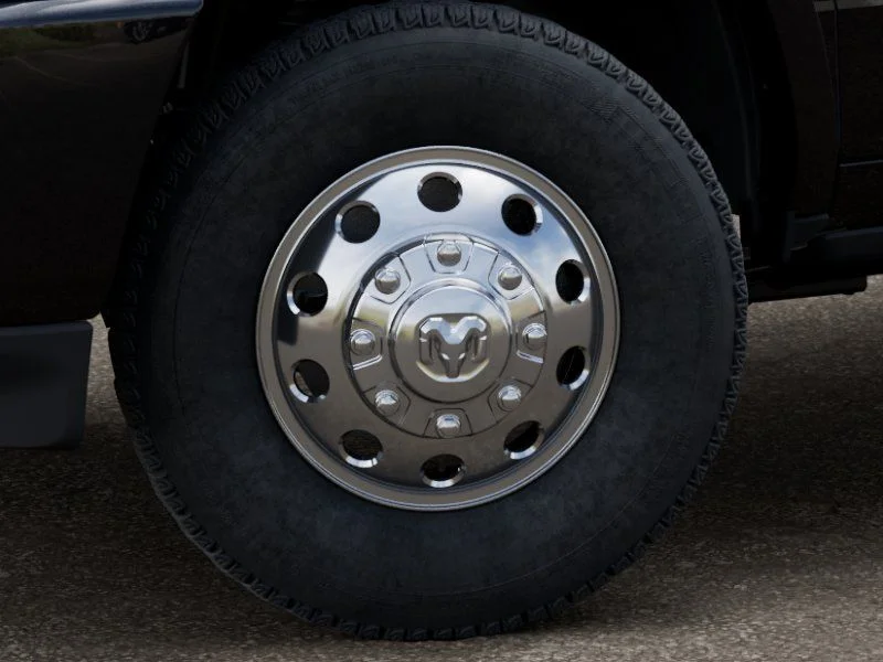 New 2026 Diamond Black Crystal Pearlcoat RAM Limited image 9
