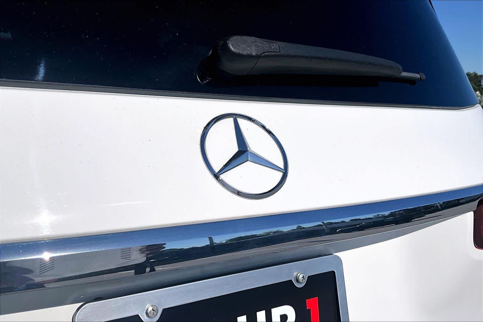 Used 2022 Polar White Mercedes-Benz GLS 450 image 31