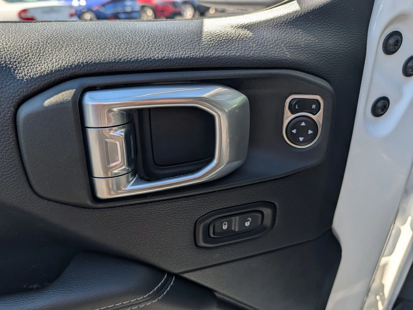2022 Jeep Wrangler Unlimited Sahara - Photo 28