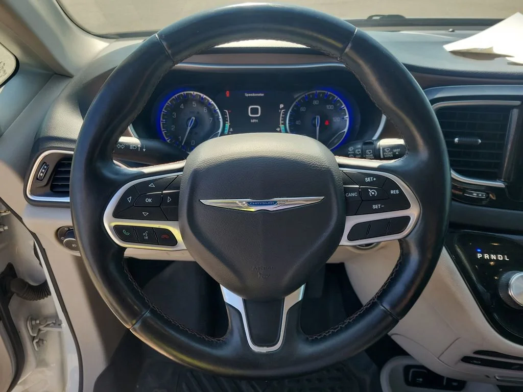 Used 2017 White Chrysler Touring-L Plus image 24