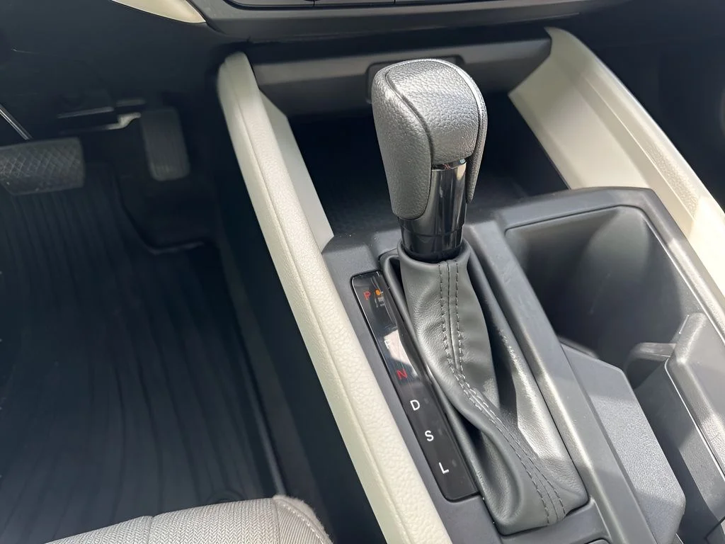 Used 2024 White Honda EX image 17