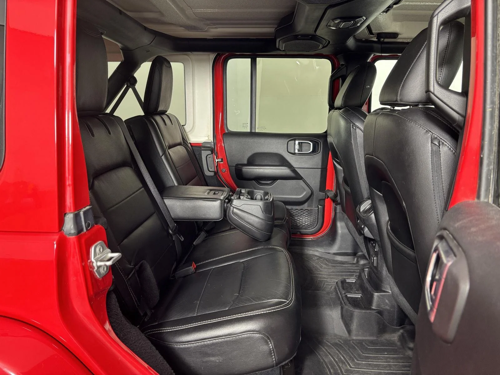 Used 2020 Firecracker Red Clearcoat Jeep Sahara image 18