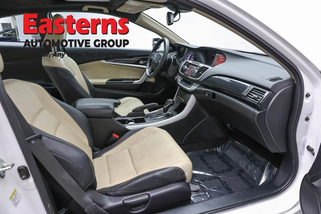 Used 2015 White Honda EX-L image 22