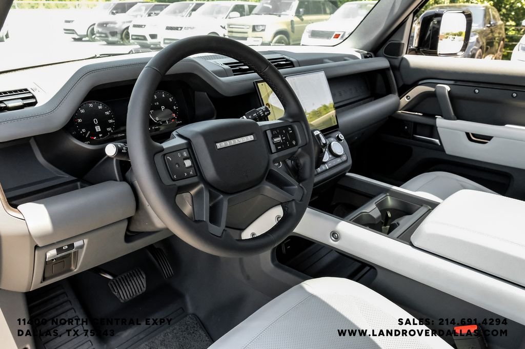 2026 Land Rover Defender X-Dynamic SE - Photo 2