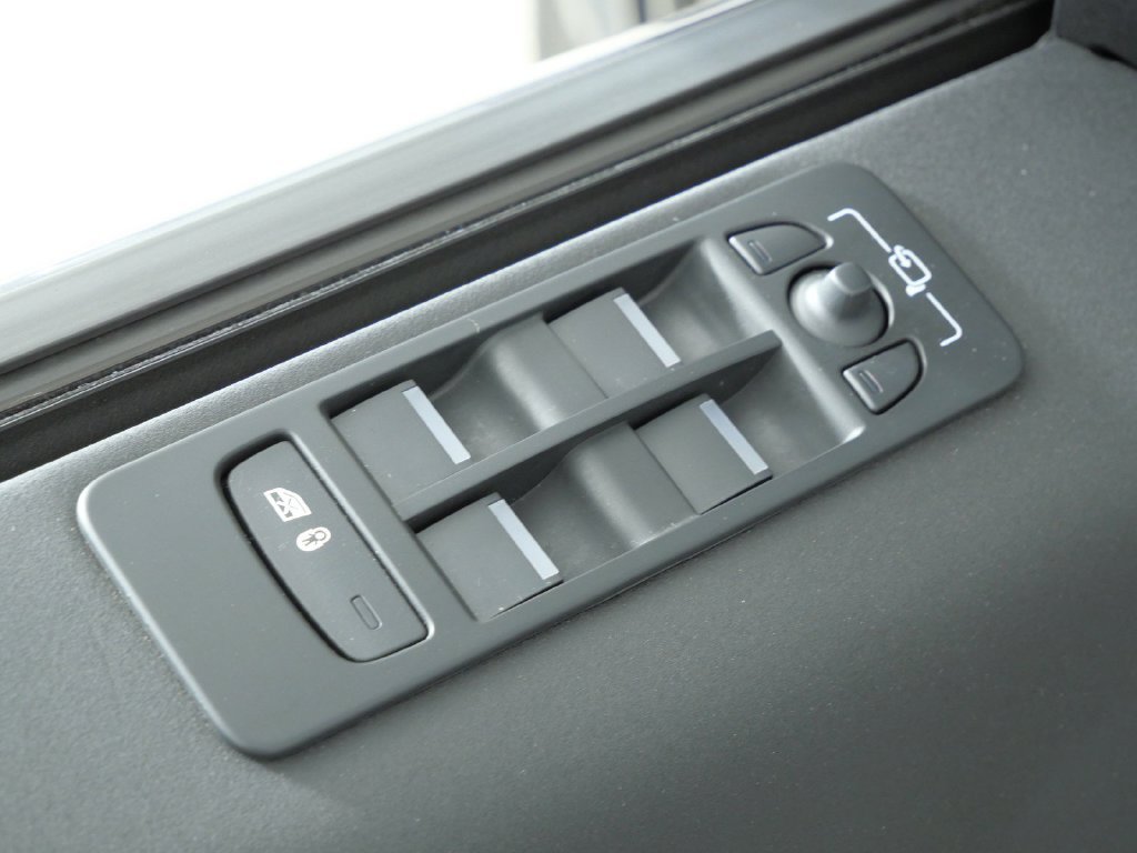 Used 2024 Gray Land Rover S image 37