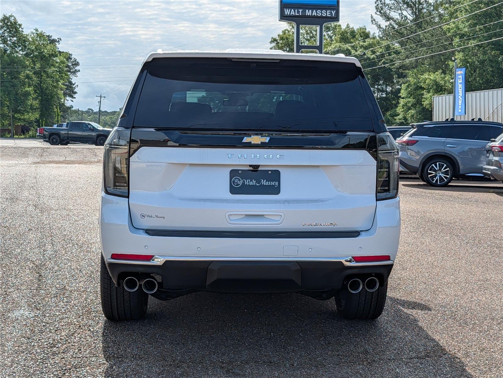New 2026 Polar White Tricoat Chevrolet Premier image 4