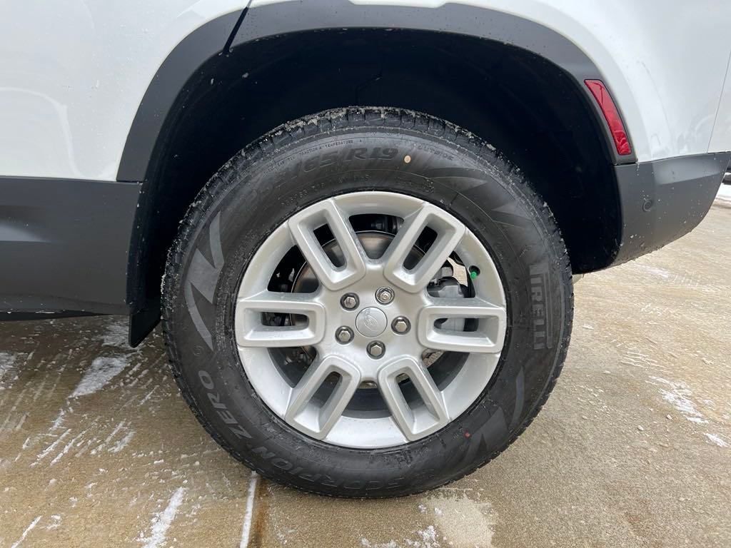 2025 Land Rover Defender S - Photo 25