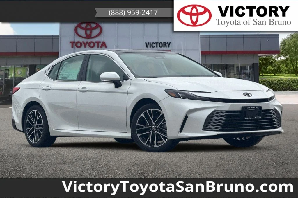 New 2026 Wind Chill Pearl Toyota XLE image 1