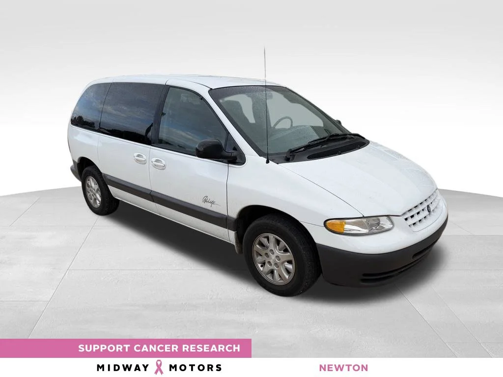 Used 1996  Plymouth SE image 1