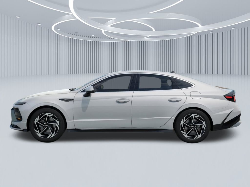 New 2026 White Hyundai SEL Sport image 3