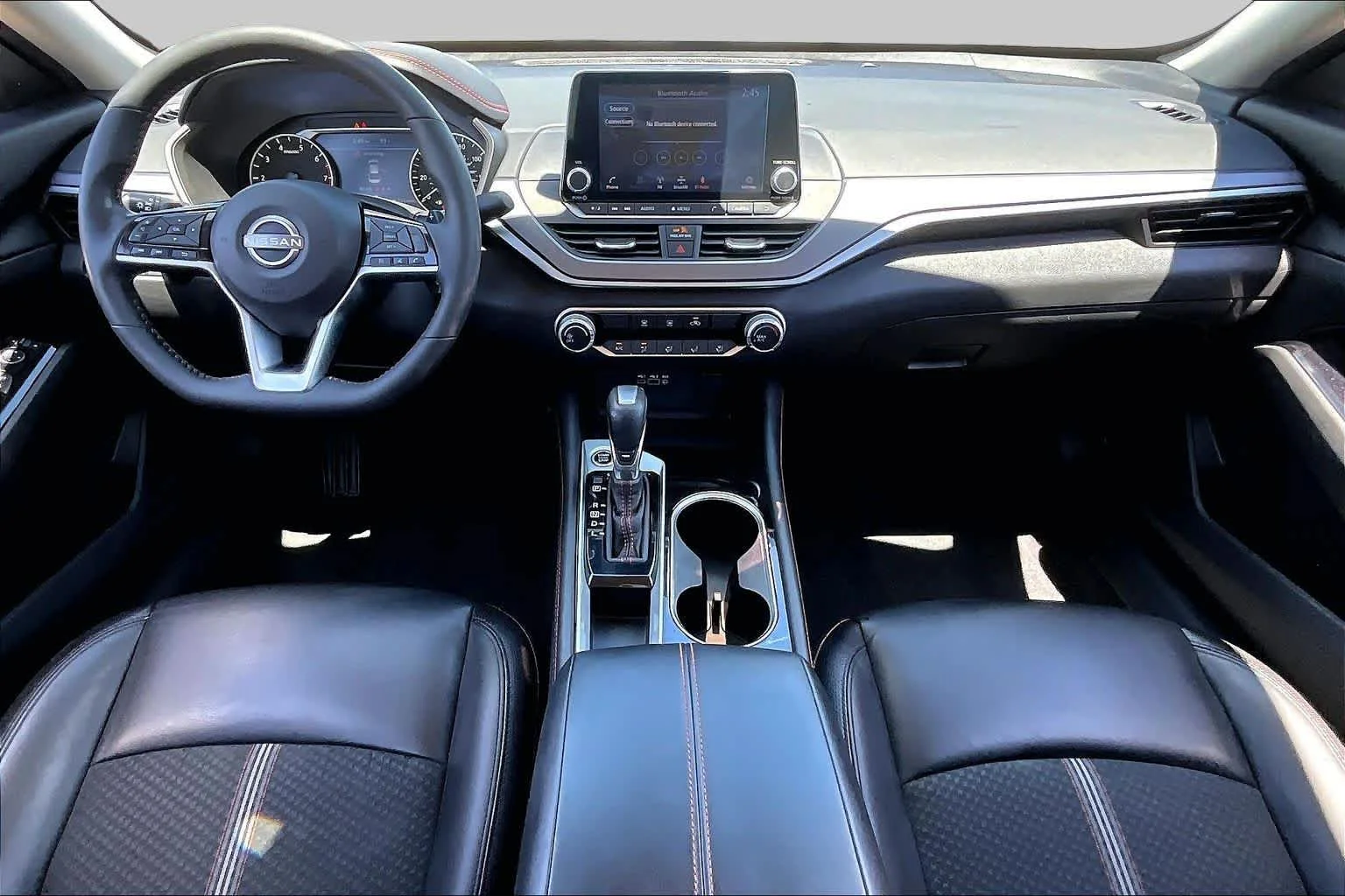 Used 2023 Super Black Nissan 2.5 SR image 15