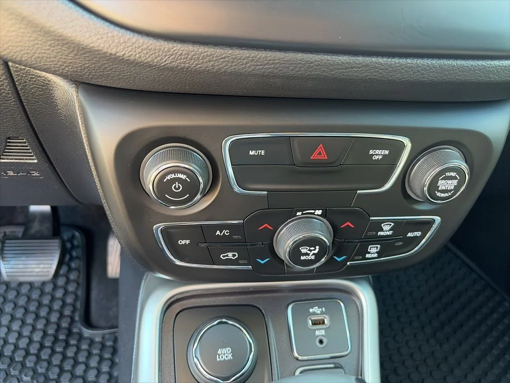 Certified Used 2020 Red Jeep Latitude image 26