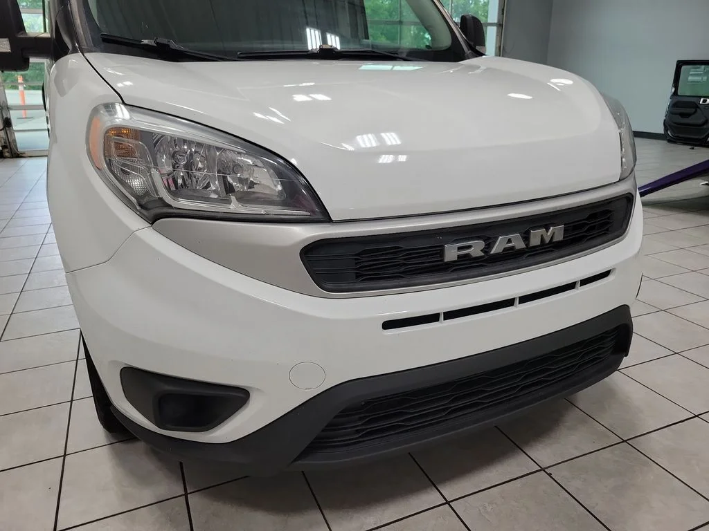 Used 2022 White Ram Base image 16