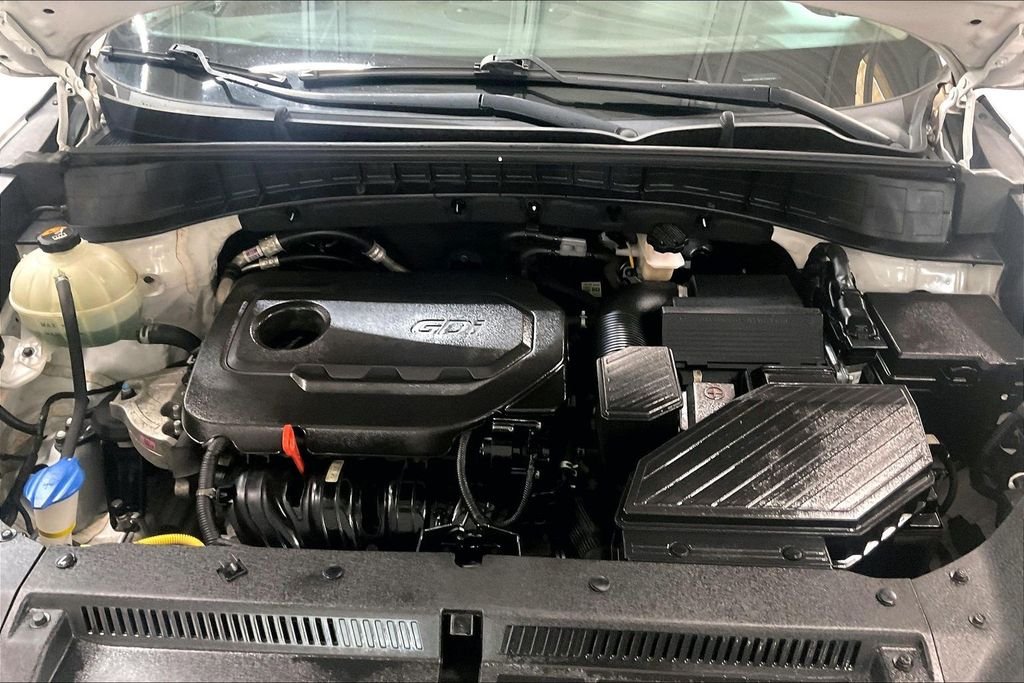 Used 2020 White Hyundai SEL image 9
