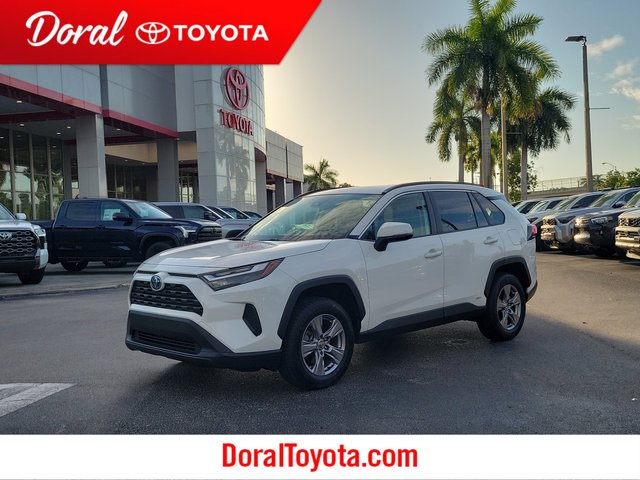 2023 Toyota RAV4 Hybrid XLE