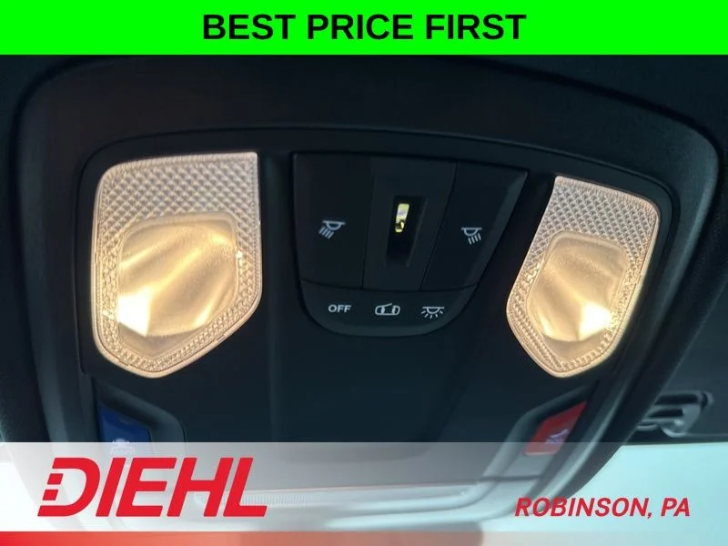 New 2026 Bright White Clear-Coat Exterior Paint RAM Big Horn/Lone Star image 31