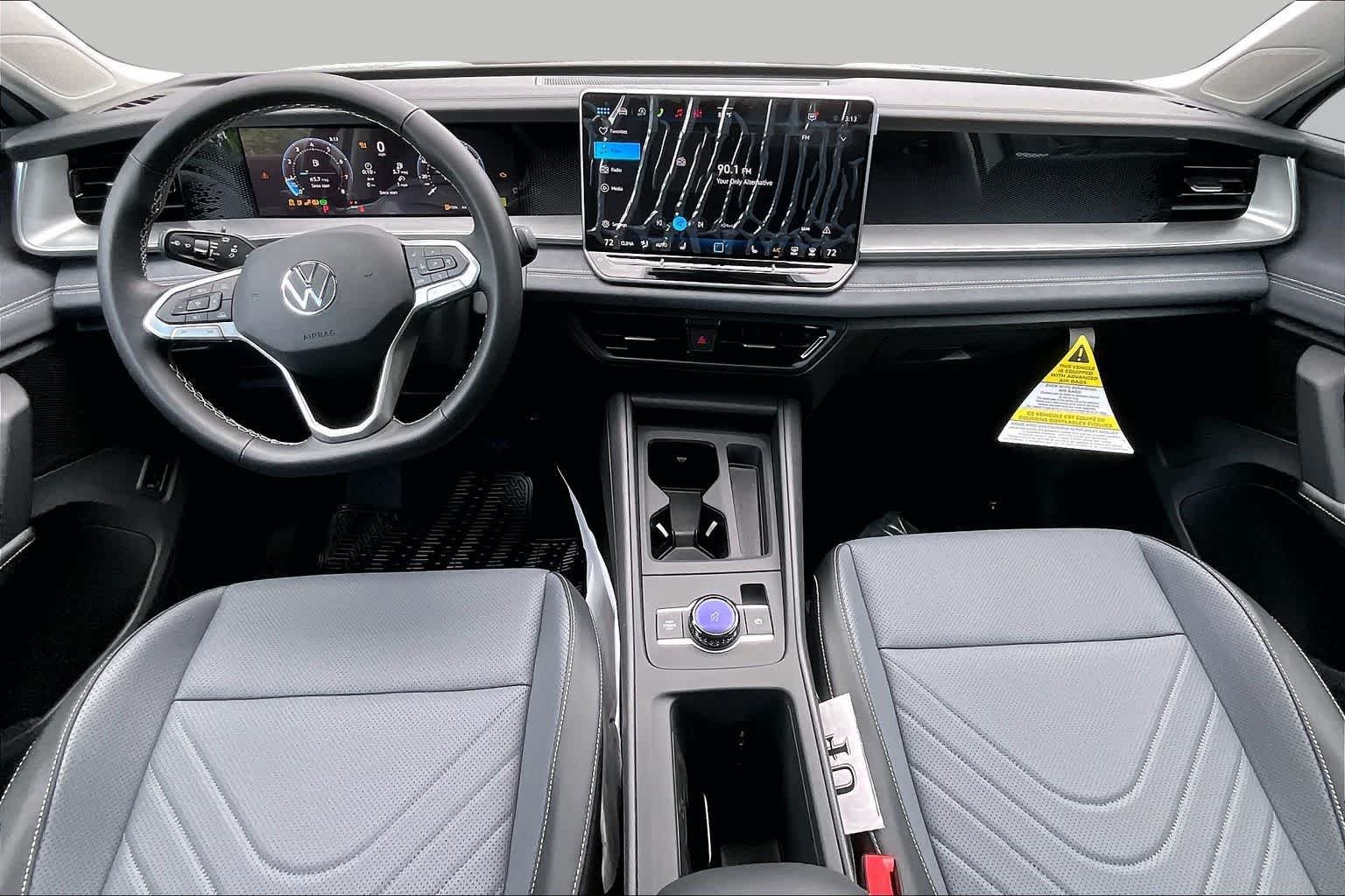 New 2026 Pure White Volkswagen 2.0T SE image 5