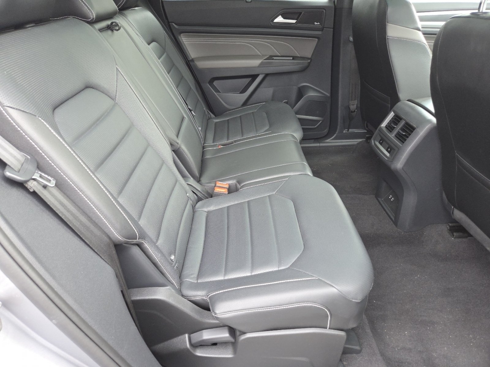 2022 Volkswagen Atlas Cross Sport SEL Premium R-Line - Photo 25