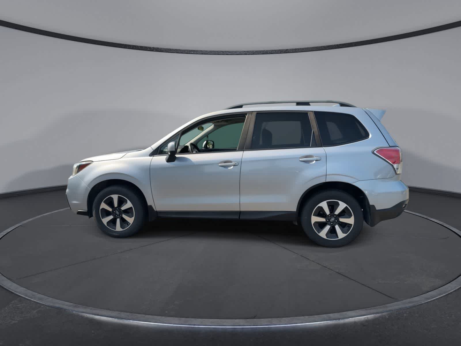 Used 2017 Ice Silver Metallic Subaru Premium image 5
