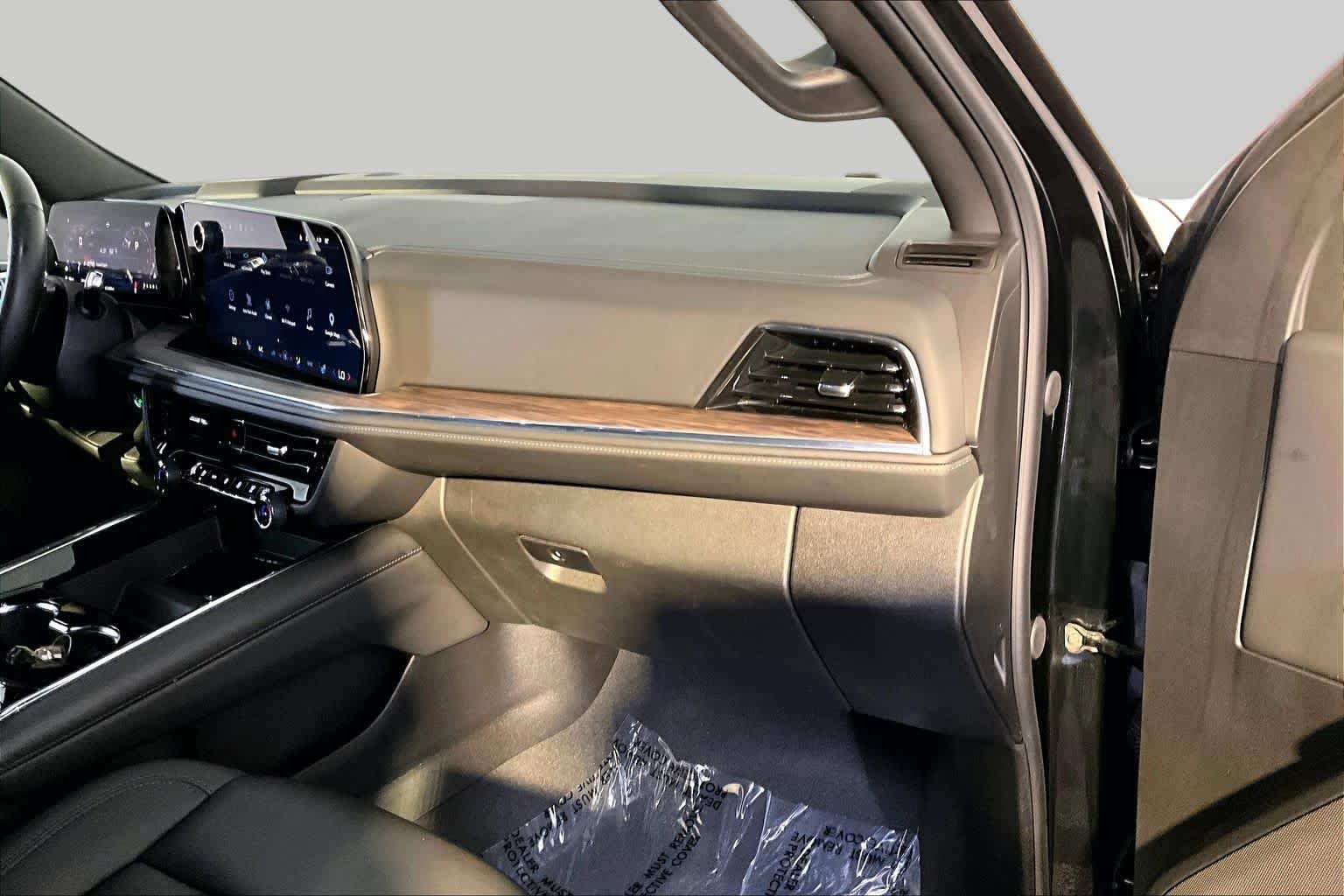 Used 2025 Black Chevrolet Z71 image 19