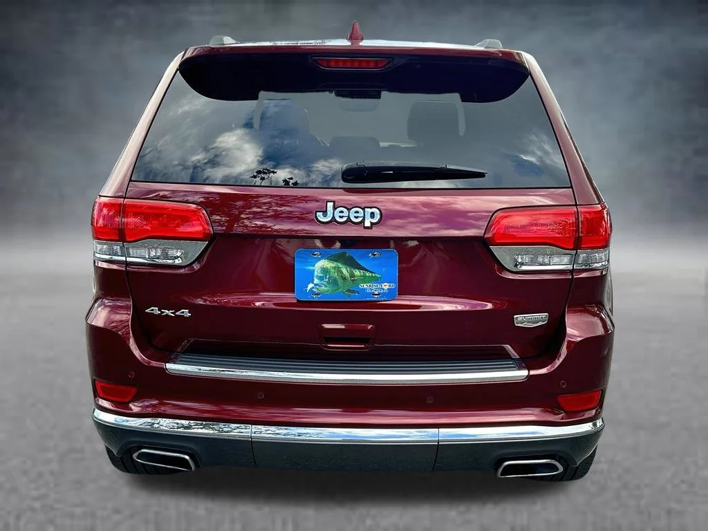 Certified Used 2019 Velvet Red Pearlcoat Jeep Summit image 7