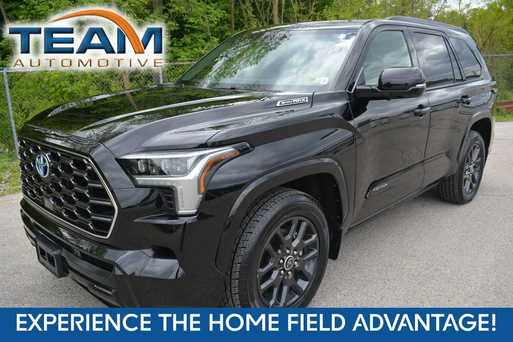 2023 Toyota Sequoia Platinum 4WD i-FORCE MAX Hybrid's photo