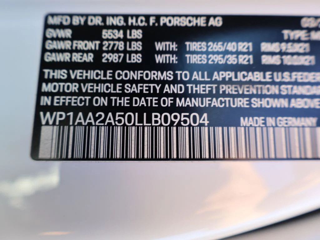 Used 2020  Porsche Base image 38