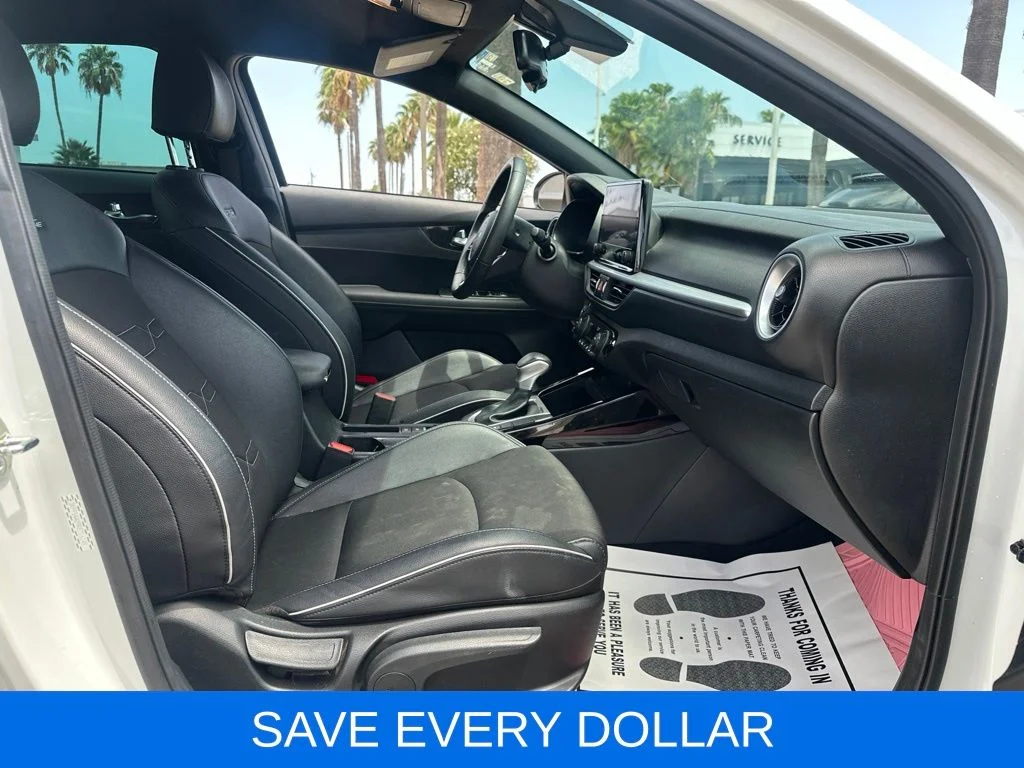 Used 2024 White Kia GT-Line image 13
