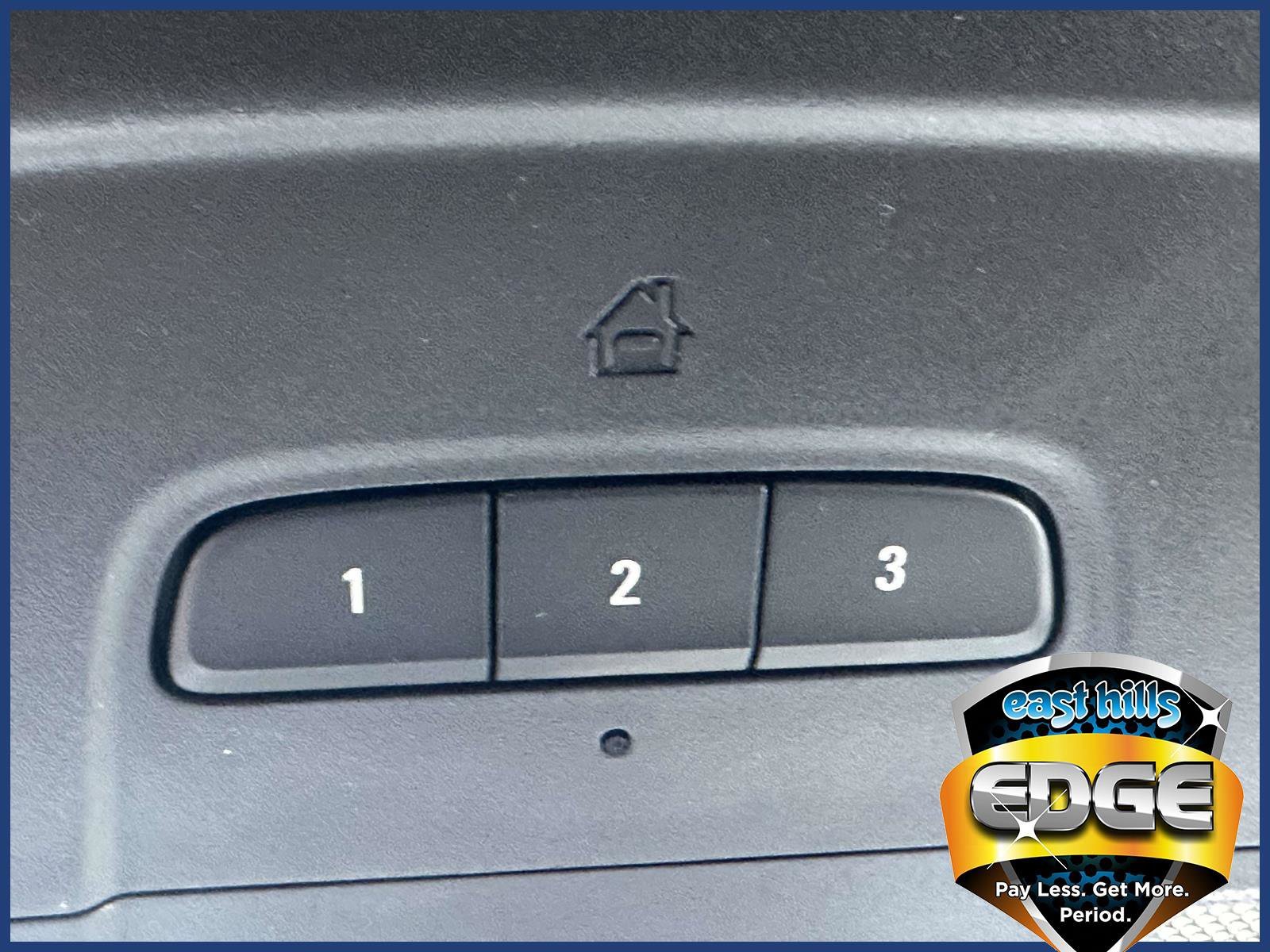 2023 Chevrolet Traverse 1LT - Photo 30