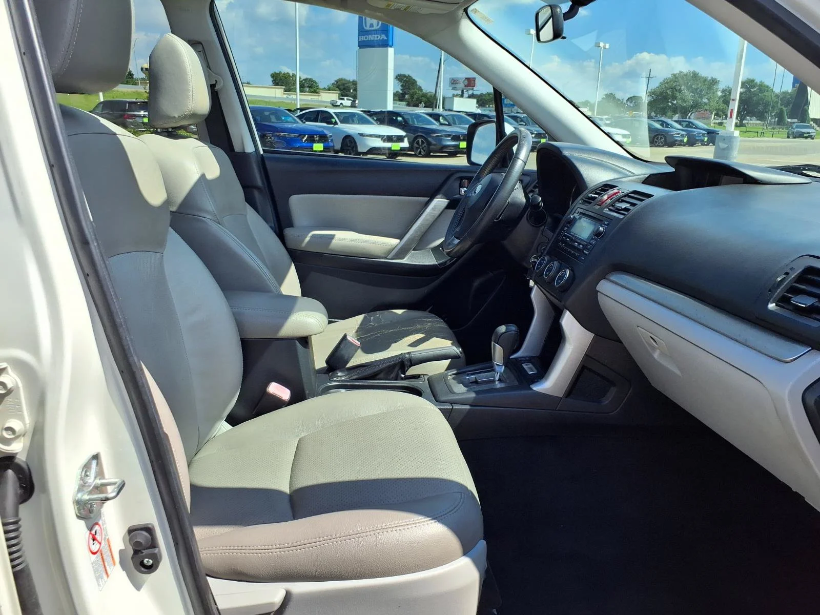 Used 2015 White Subaru 2.5i Limited image 15
