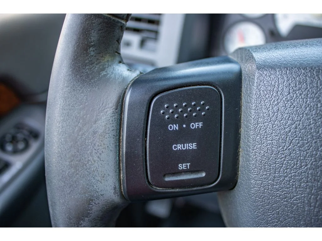 Used 2007 Bright White Clearcoat Dodge Laramie image 38