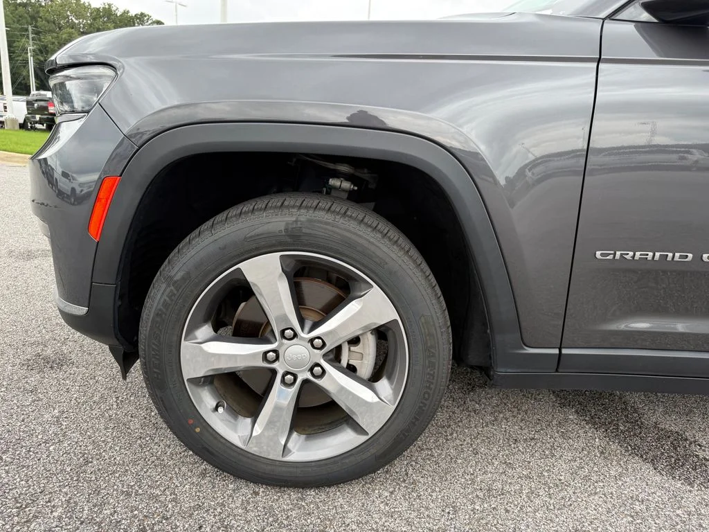 Used 2022 Gray Jeep Limited image 24