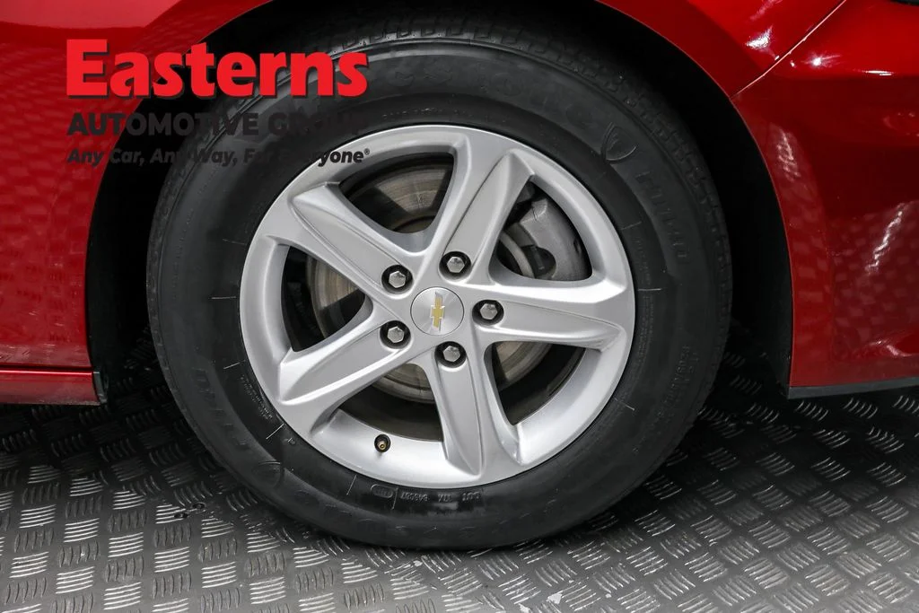 Used 2024 Red Chevrolet LT image 30