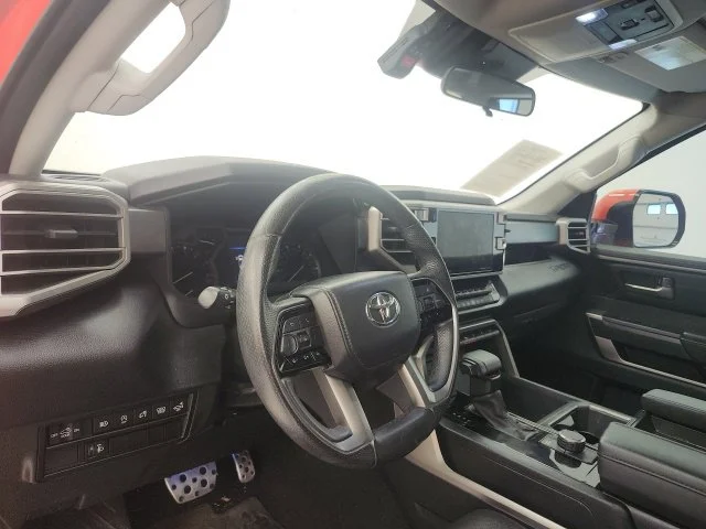 Used 2024  Toyota SR5 image 12