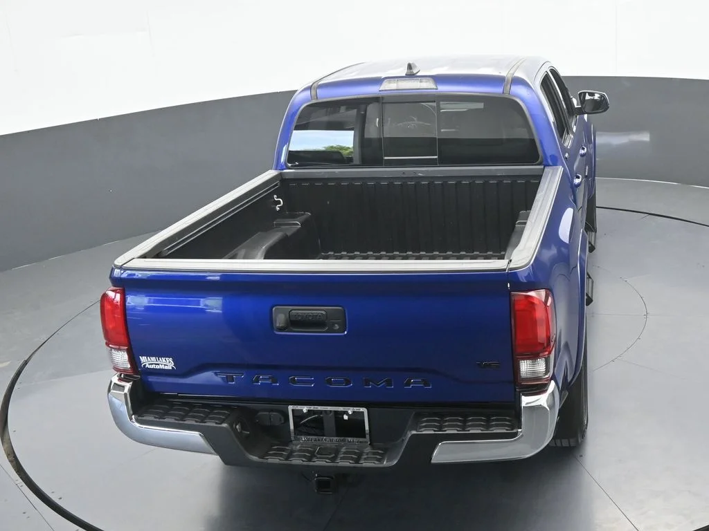 Used 2022 Blue Toyota SR5 image 45