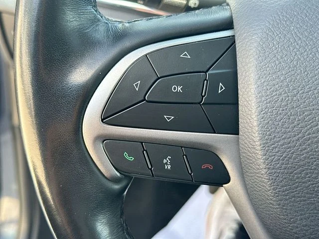 Used 2020 Blue Jeep Limited image 43