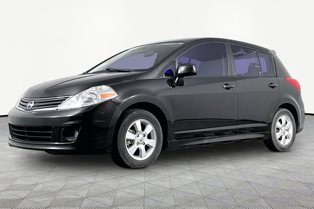 Used 2011 Black Nissan 1.8 SL image 1