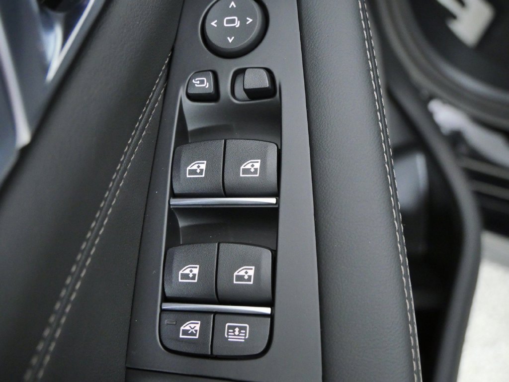 New 2027 Black Sapphire Metallic BMW M60i image 39
