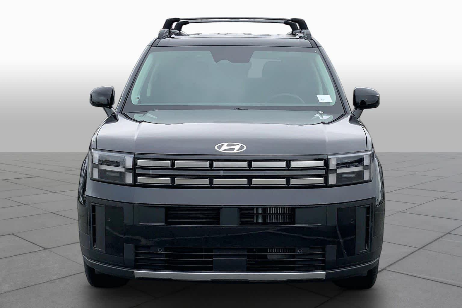 Used 2026 Phantom Black Hyundai SEL image 4