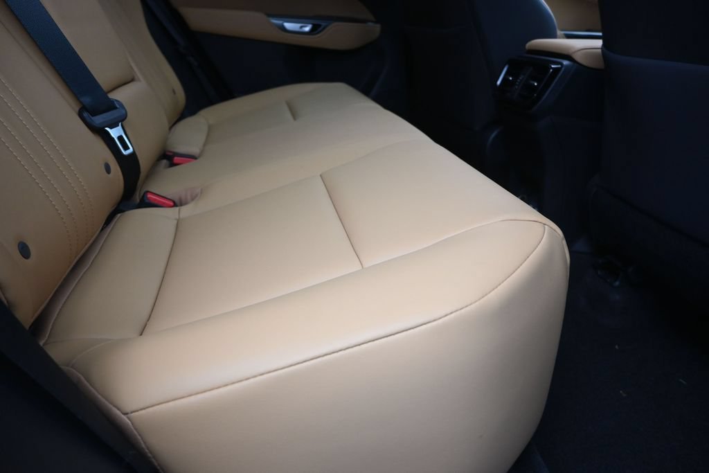 2025 Lexus NX 350 - Photo 22