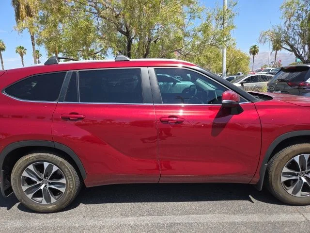 Used 2024 Pearl Toyota XLE image 4