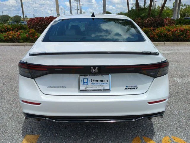 New 2026 Solar Silver Metallic Honda Sport-L image 4