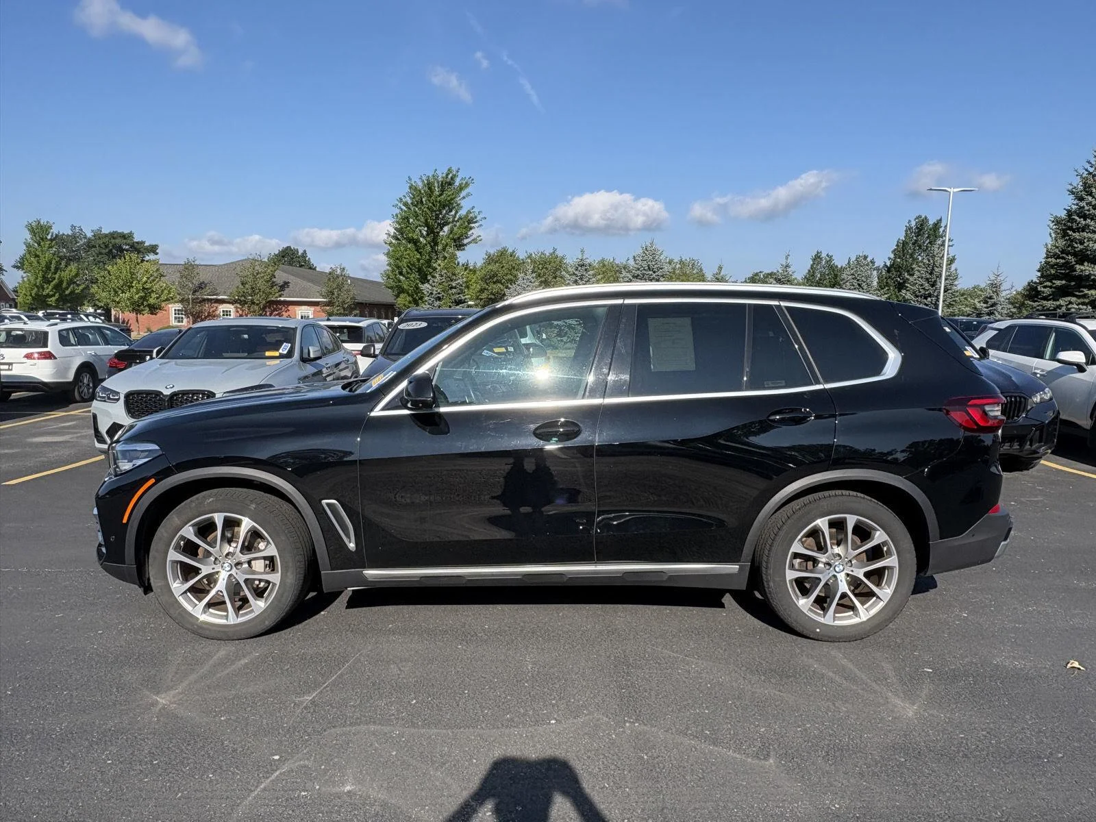 Used 2023 Jet Black BMW xDrive40i image 4